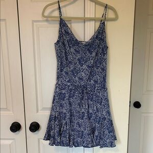 Entro blue white pattern romper dress
Size M